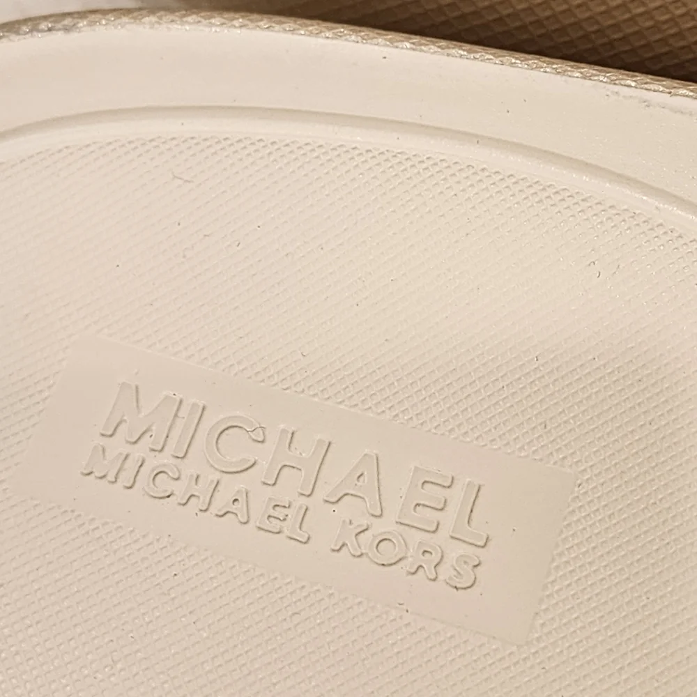 MICHAEL Michael Kors Splash Metallic Pale Gold Leather Slide Sandal Size 9 - Picture 5 of 11